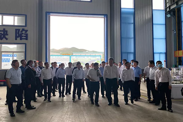 內蒙古自治區(qū)黨委常委、通遼市委書記孟憲東攜考察團到一諾環(huán)境考察指導 內蒙古自治區(qū)黨委常委、通遼市委書記孟憲東攜考察團到一諾環(huán)境考察指導